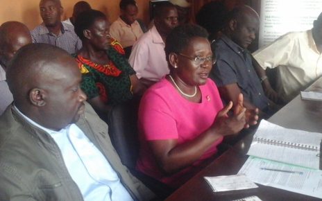 Dr Roseline Nyamuntale (cenre) speaking during press conference at the Sasakawa Global 2000 Uganda in Kampala