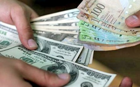 The Uganda shilling swooped lower against its foreign counterpart on Wednesday amid balanced and minimal activity on the demand and supply counters.