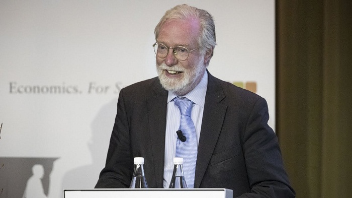 Prof. Collier tells Rwanda- Africa's "easy decade" of growth is coming to an end