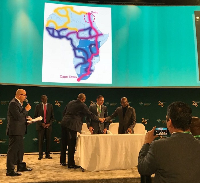 Telecom Egypt will use the network to connect Egyptian businesses to the rest of Africa, whilst also partnering with Liquid Telecom to build data centres across Egypt.