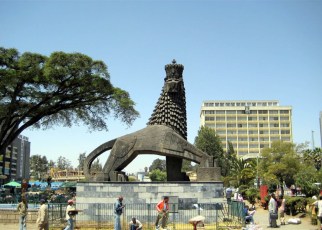 The new complimentary city tour package organized by ET Holidays, the tour operator wing of Ethiopian Airlines, takes transiting passengers with 6 to 8 hours’ time in the running capital, Addis Ababa.