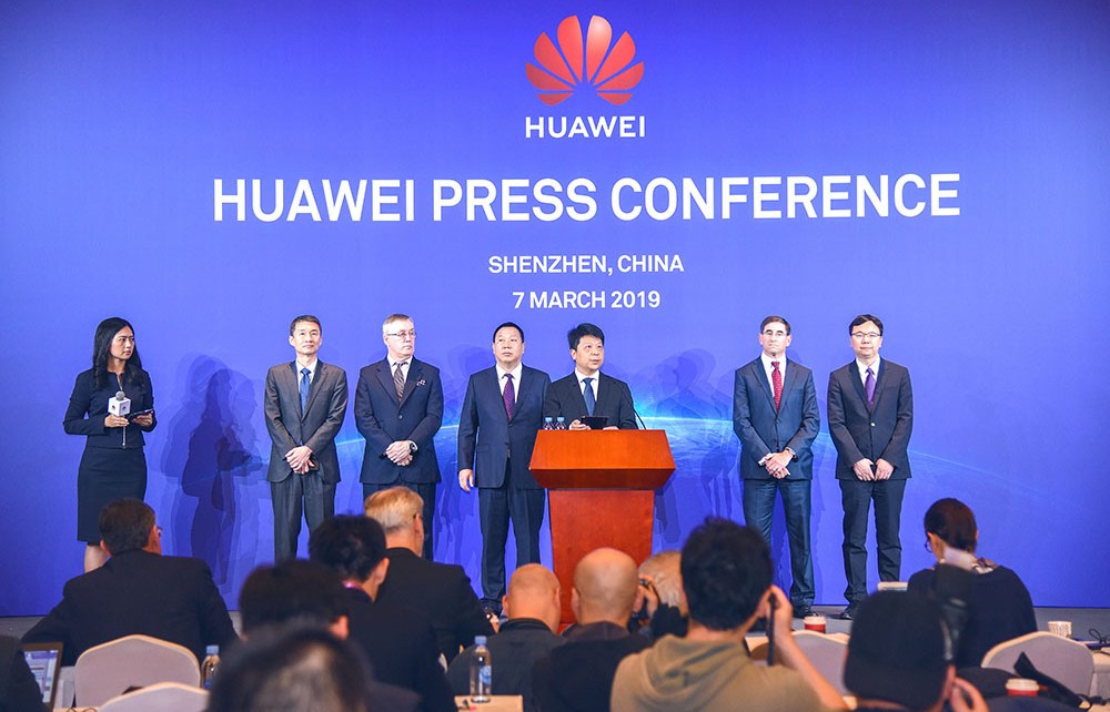 Guo Ping, Rotating Chairman of Huawei(5th left); Dr.Song Liuping, Senior Vice President and the Chief Legal Officer for Huawei(4th left); John Suffolk, Senior Vice President and Global Cyber Security & Privacy Officer(GSPO) for Huawei(3rd left); Glen D. Nager, Partner at Jones Day, Lead Counsel of this action(2d right); Dr.Yang Chaobin, President of Huawei’s 5G Product Line(right); Li Dafeng, Executive Member of the Supervisory Board, Director of the ICT Infrastructure Managing Board Office(Left).
