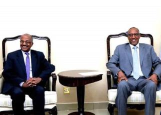 Eritrea foreign minister Osman Saleh (Left) and Somaliland president Musa Bihi at Somaliland presidential palace