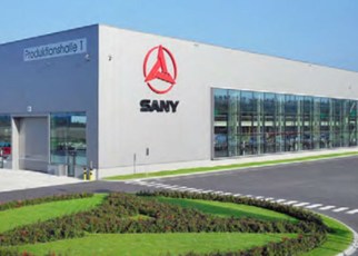 The showroom displays various equipment on offer, including concrete machinery, road machinery, excavators, mixer trucks, tipper trucks and firefighting machinery among others.