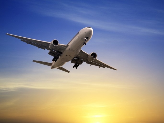 Airlines’ mobile apps typically contain an average of 21 vulnerabilities each and transmit data over multiple unsecured connections, researchers find.