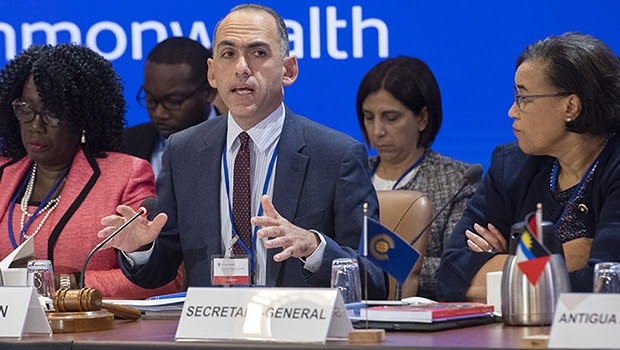 Commonwealth finance ministers have recognized the potential of technology to improve debt transparency while urging closer collaboration to resolve tax challenges arising from growing digital commerce.