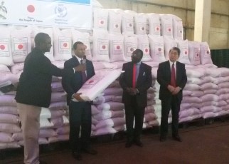 Japan’s Ambassador to Uganda, H.E Kazuaki Kameda has handed over 4,758 metric tons of rice for distribution to refugees and socially vulnerable people including those in communities hosting refugees.