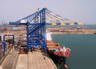 Ethiopia stands to lose close to USD 1 Billion should the country move ahead and halt its new development and partnership with Somaliland over the Port of Berbera.