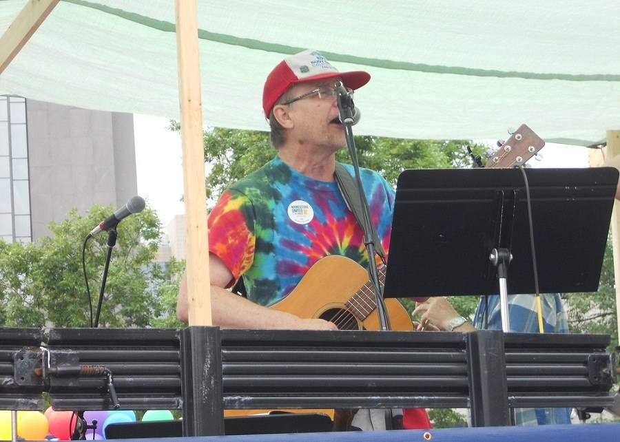 The story of former Somali refugee at the Daadab camp now seeking a leadership role in the City Council of Minneapolis has inspired a local musician to produce a song of hope.