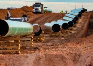 US Broker Breaks Ranks to Cover East African Pipeline Risk
