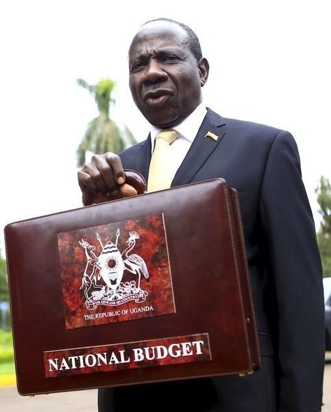The new Notice has 5,004 withholding tax agents compared to the previous list that had 392 withholding tax agents.