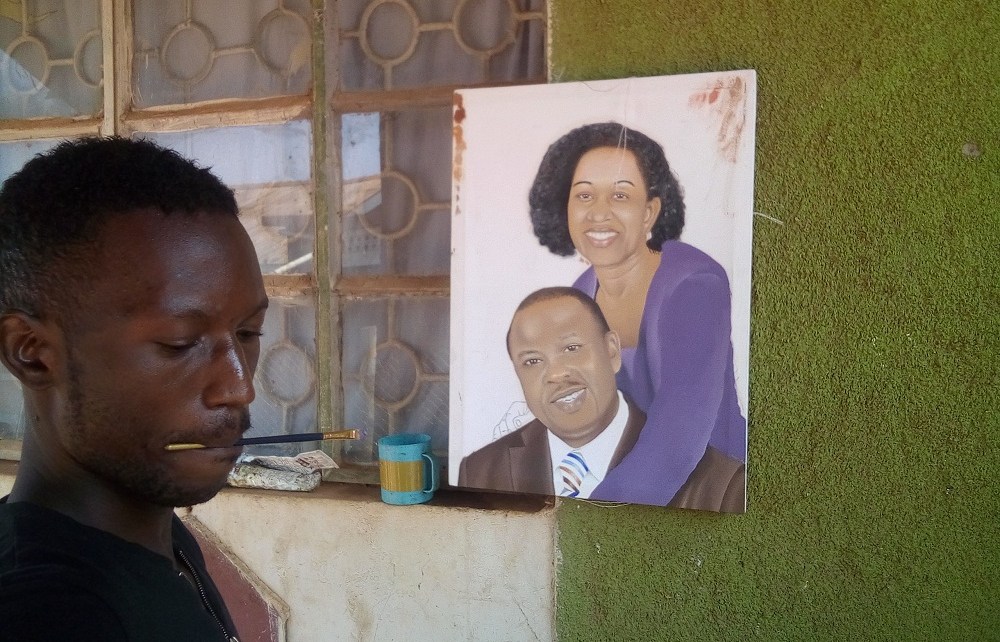 After graduating from Makerere University with a Bachelor’s Degree in Business Administration, Steven Oketa discovered that he has a talent in painting.