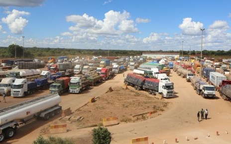 On April 27th this year, President Yoweri Museveni met with representatives from Tanzania led by the Managing Director of Kagera Sugar Limited, Seif Ally Seif to finalise exportation of 20,000 Metric Tonnes of brown sugar to the United Republic of Tanzania by the end of May 2020.