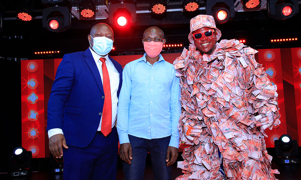 Airtel Rewards Over 800 Money Customers